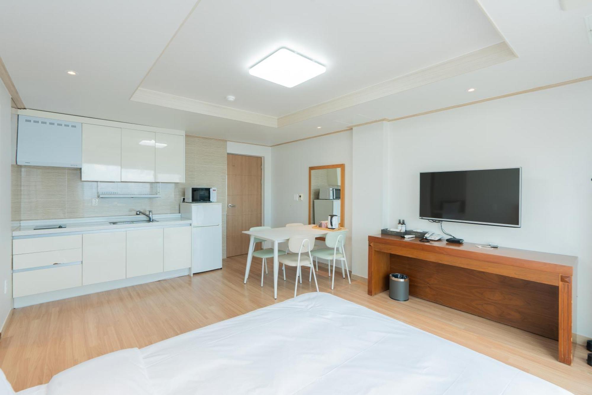 Ocean Palade Hotel Jeju Exterior photo