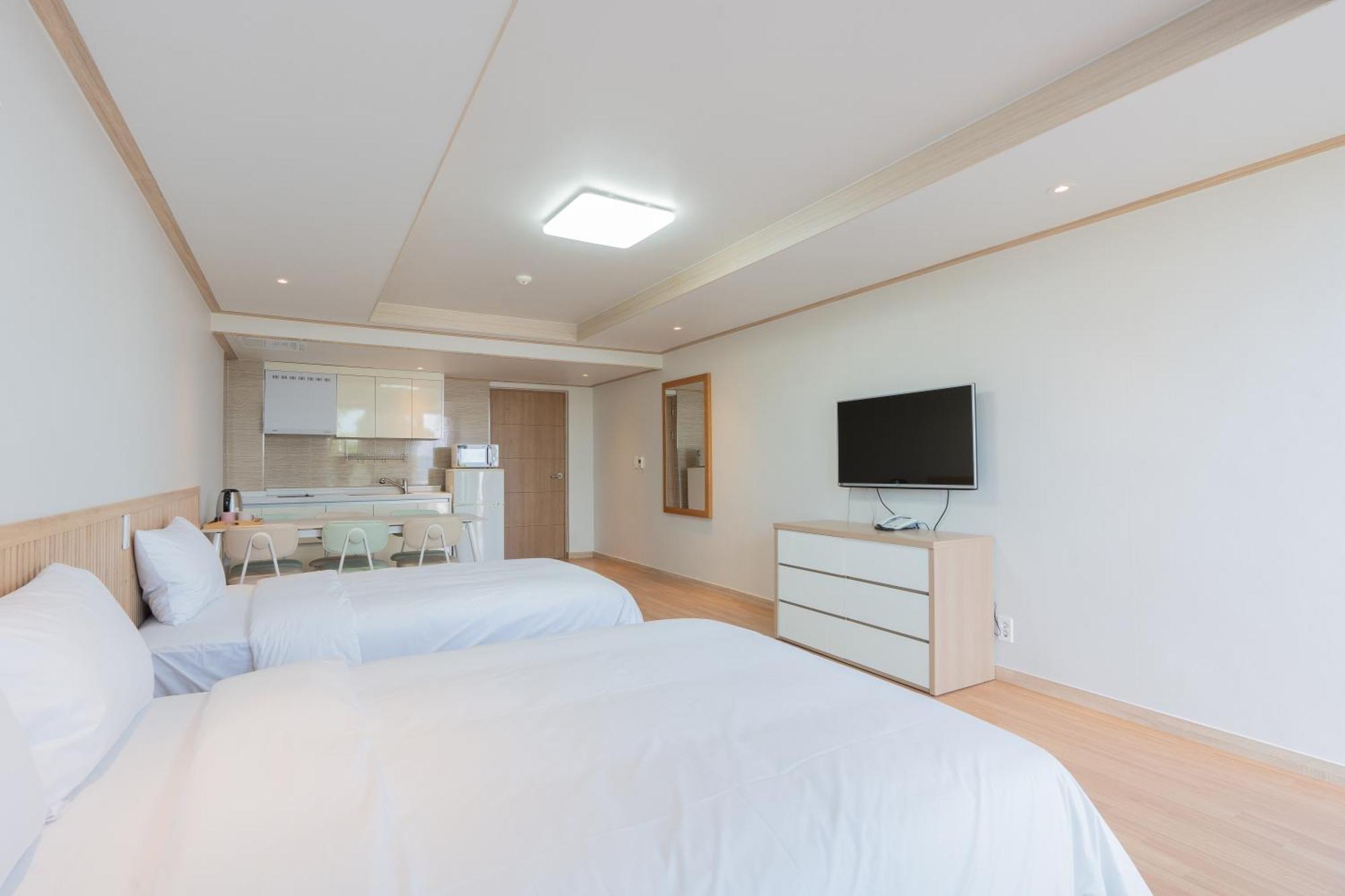 Ocean Palade Hotel Jeju Exterior photo
