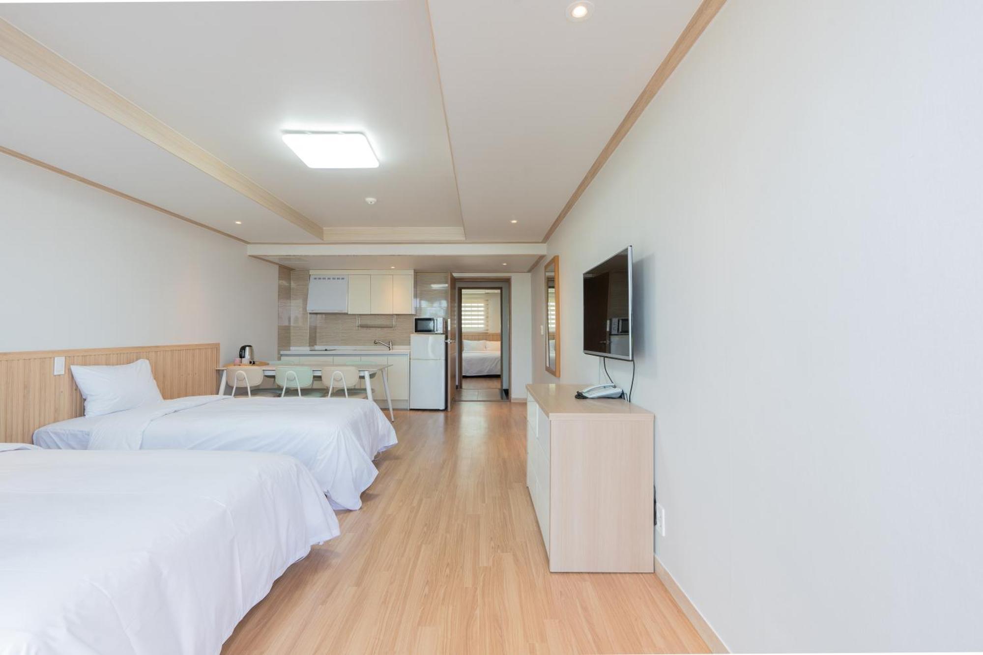 Ocean Palade Hotel Jeju Exterior photo